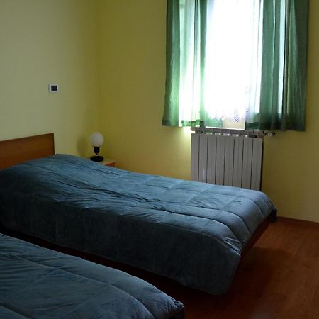 Apartments Mira Tar-Vabriga Esterno foto